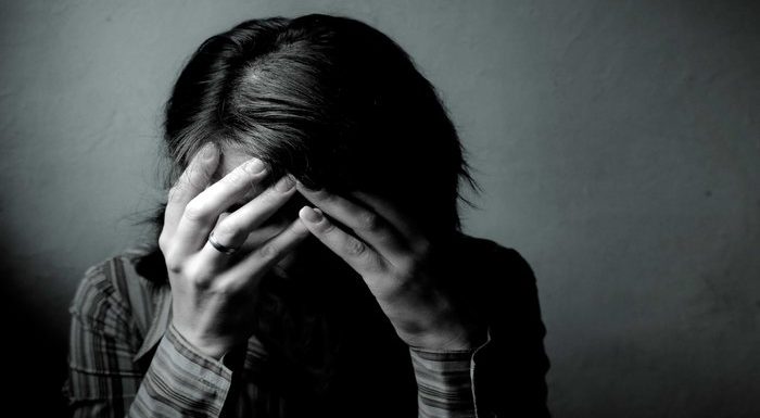 Κατάθλιψη: Ορισμός, Αιτιολογία, Συμπτώματα, Θεραπεία